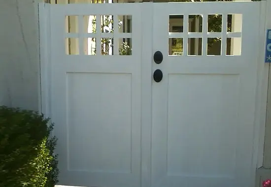 Vinyl Fence Gate Installation