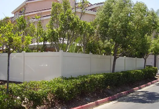 Private yet Simple Privacy Vinyl Fence Riverside, CA
