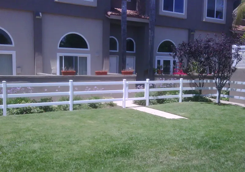 Vinyl Pool Fencing